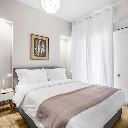 Modern Flat In The Grounds Of Acropolis Monuments -Armonia- Apartment Athena Bagian luar foto