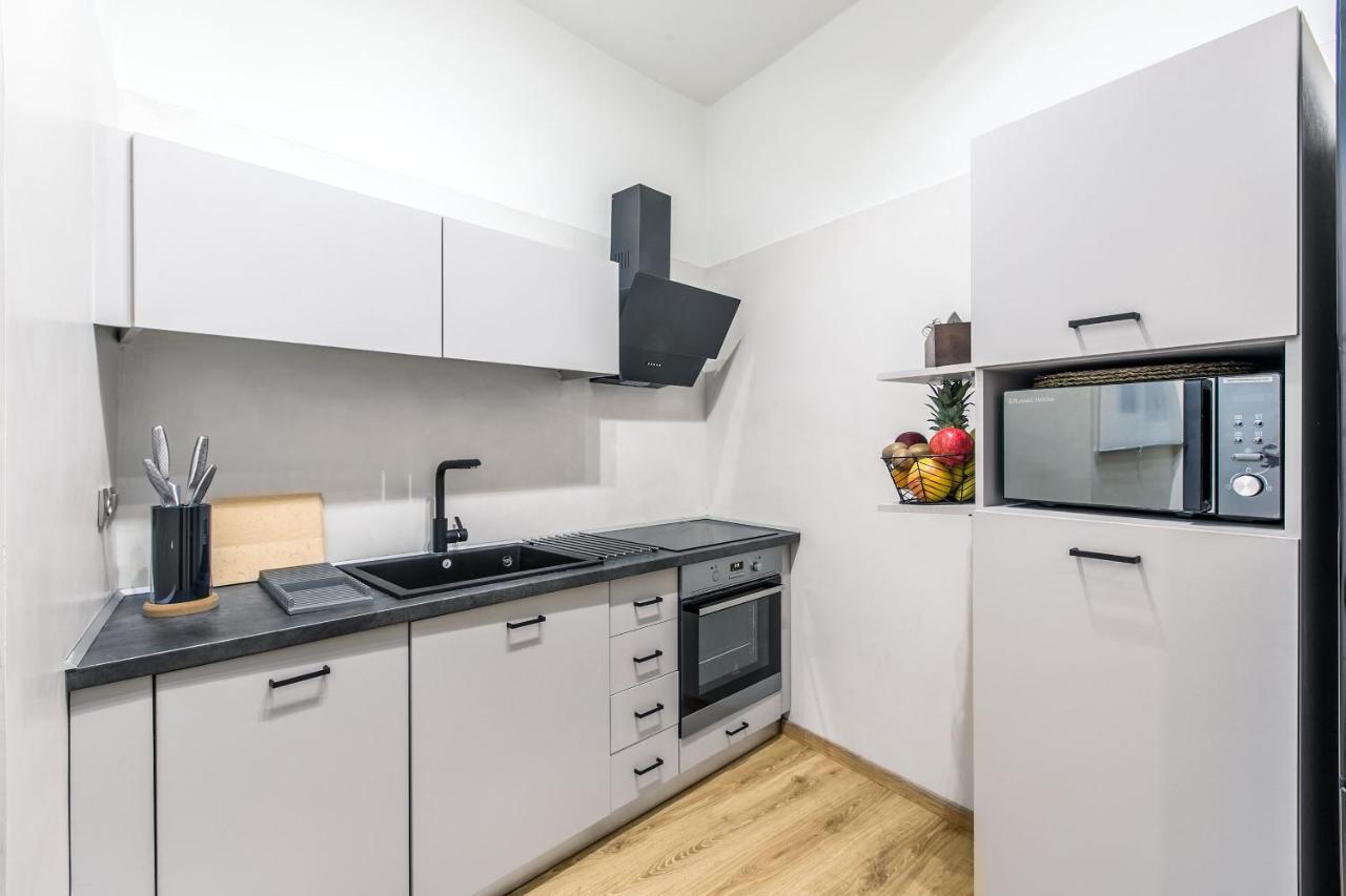 Modern Flat In The Grounds Of Acropolis Monuments -Armonia- Apartment Athena Bagian luar foto