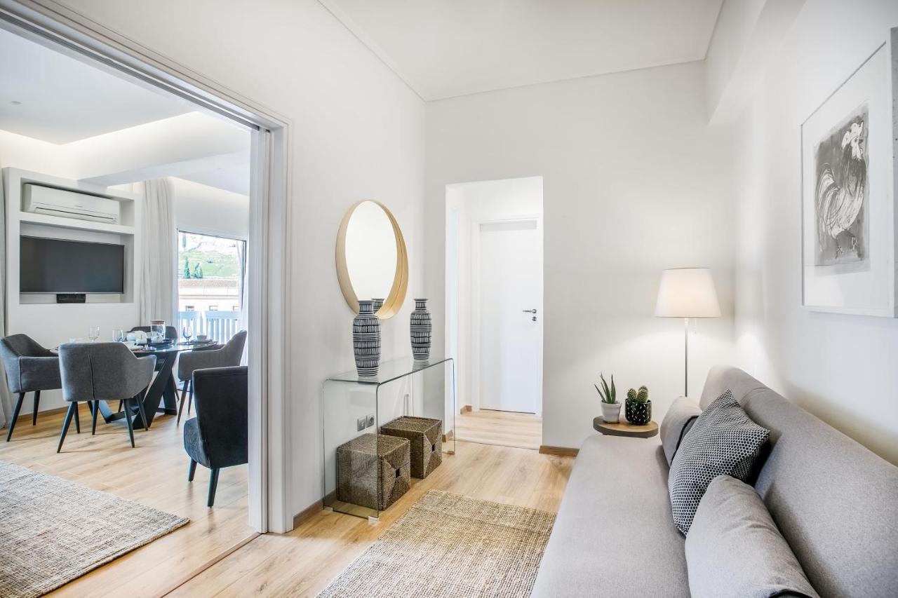 Modern Flat In The Grounds Of Acropolis Monuments -Armonia- Apartment Athena Bagian luar foto